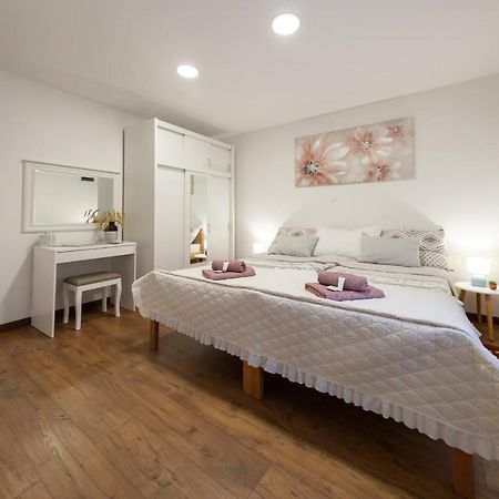 Apartments Travel Otočac Eksteriør billede